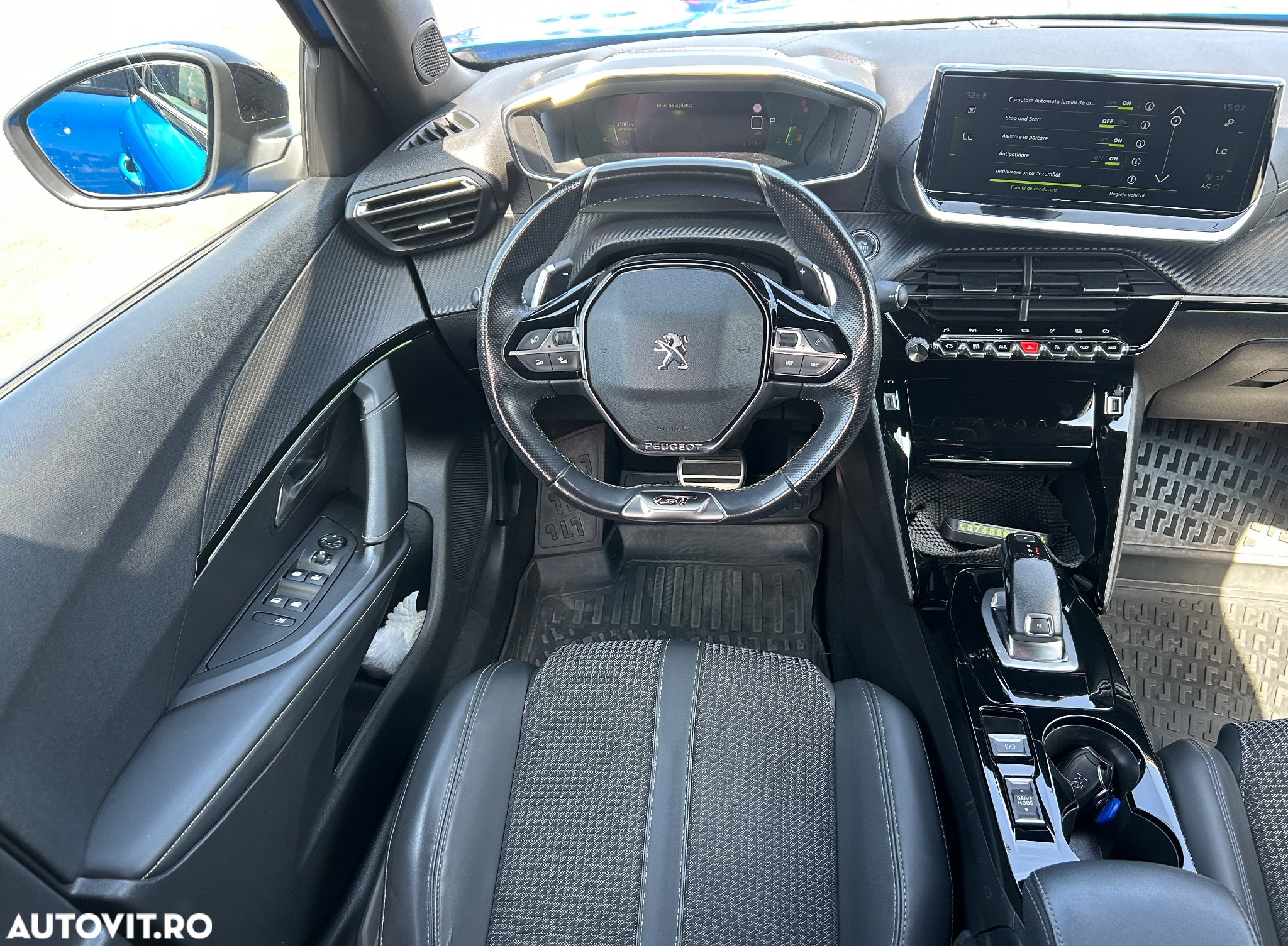 Peugeot 2008 PureTech 130 EAT8 GT - 5