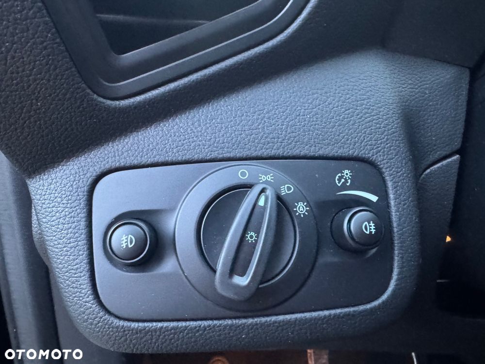 Ford Kuga 1.5 EcoBoost 2x4 Titanium - 25