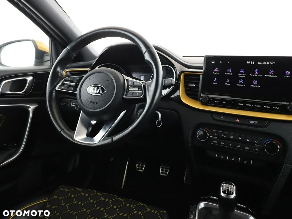 Kia XCeed - 17