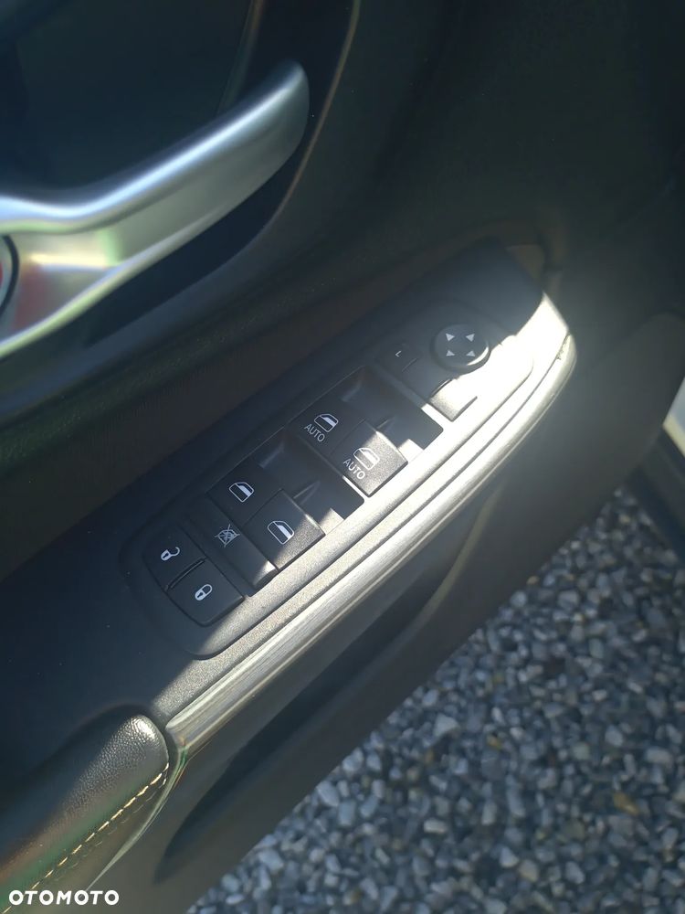 Jeep Cherokee - 5