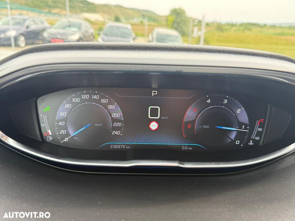 Peugeot 3008 BlueHDi 130 Stop & Start EAT8 Allure Business-Paket - 16
