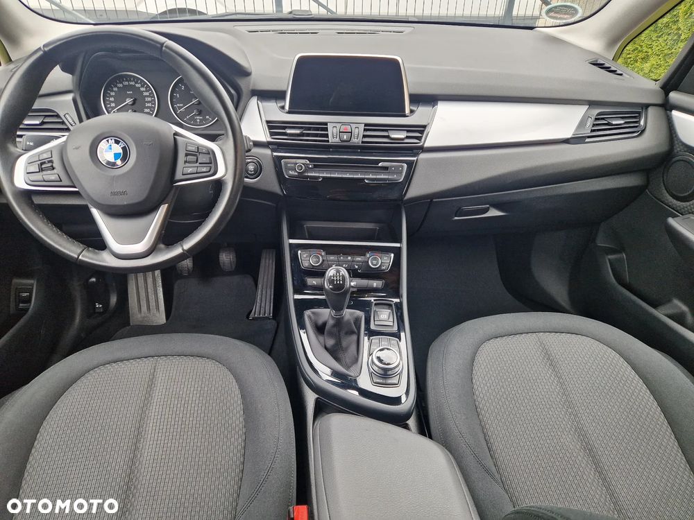 BMW Seria 2 218i - 16