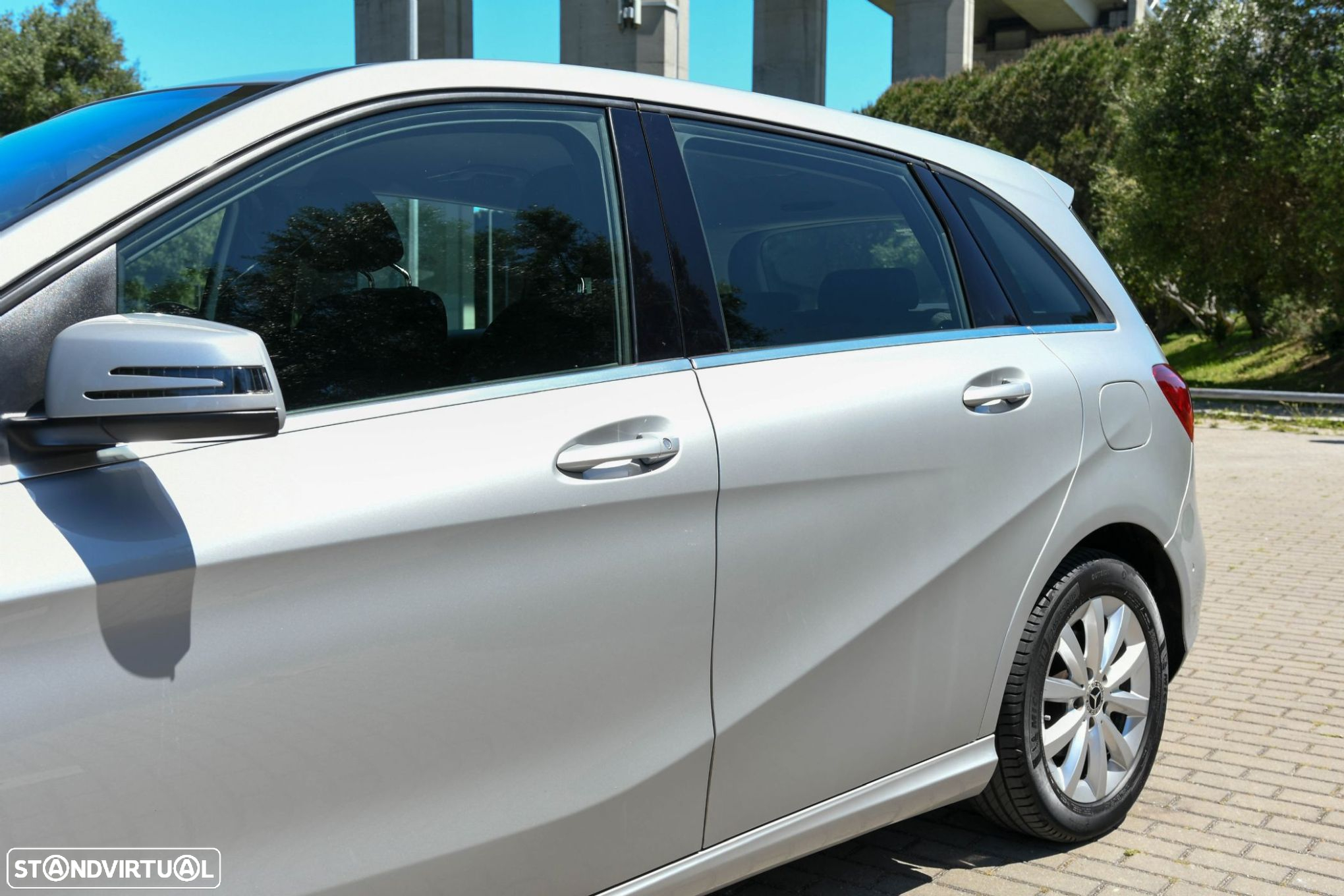 Mercedes-Benz B 200 d Style - 9