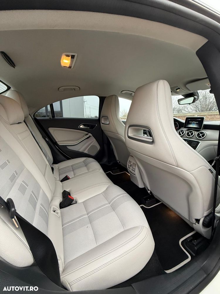Mercedes-Benz CLA - 4