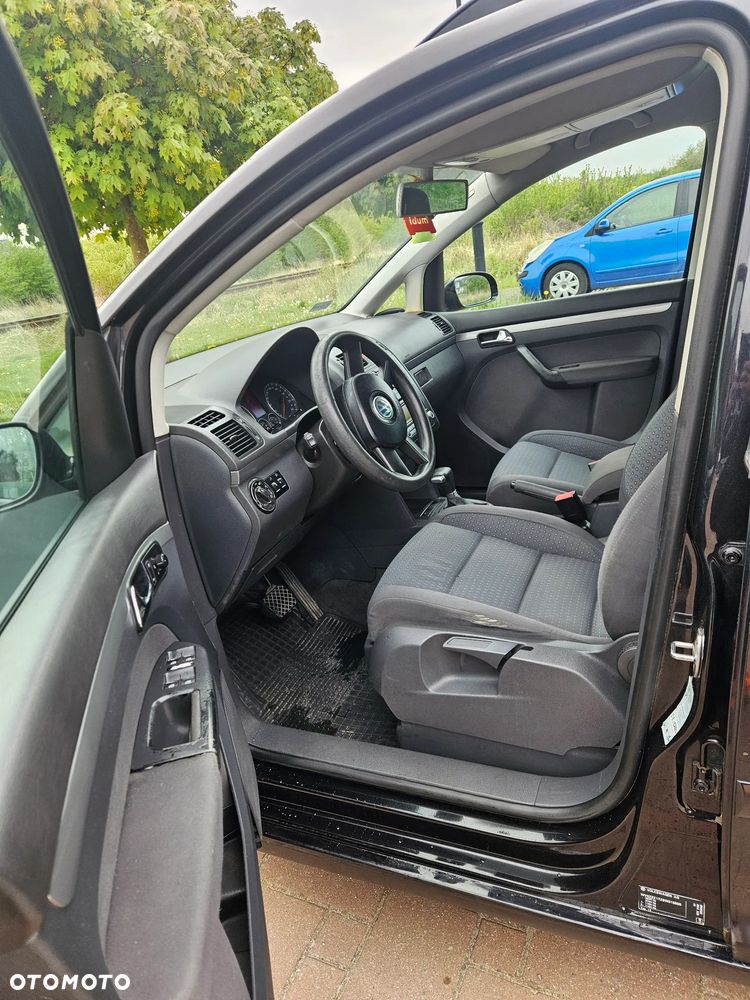 Volkswagen Touran 2.0 TDI Highline DSG - 9