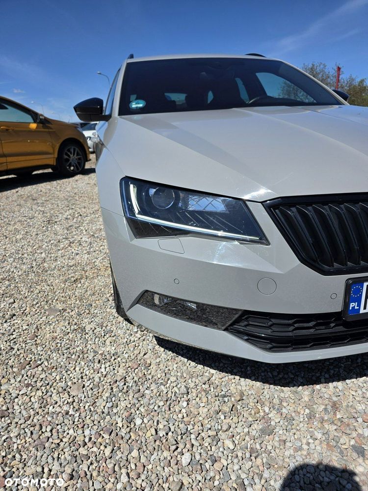 Skoda Superb 2.0 TDI SCR Sportline DSG - 31