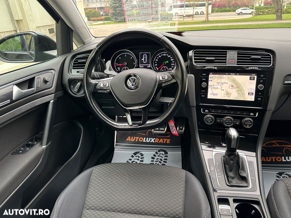 Volkswagen Golf - 29