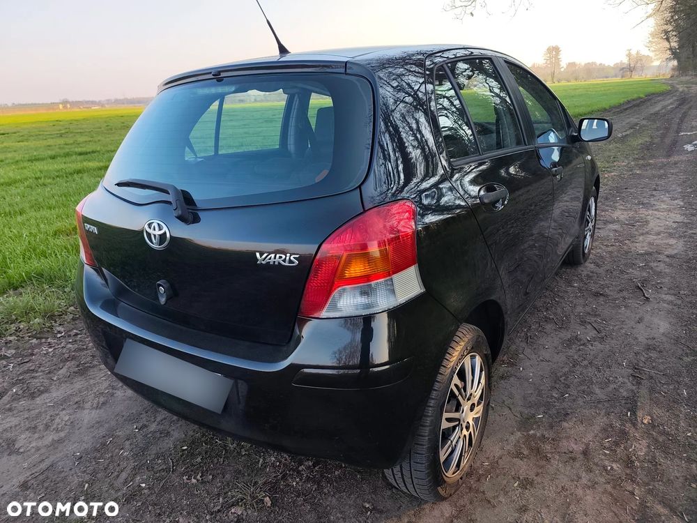 Toyota Yaris 1.0 VVT-i Luna - 17