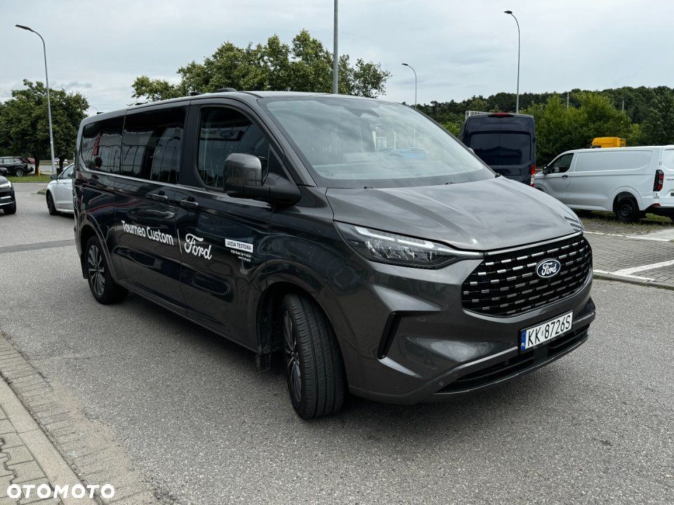 Ford Tourneo Custom - 3