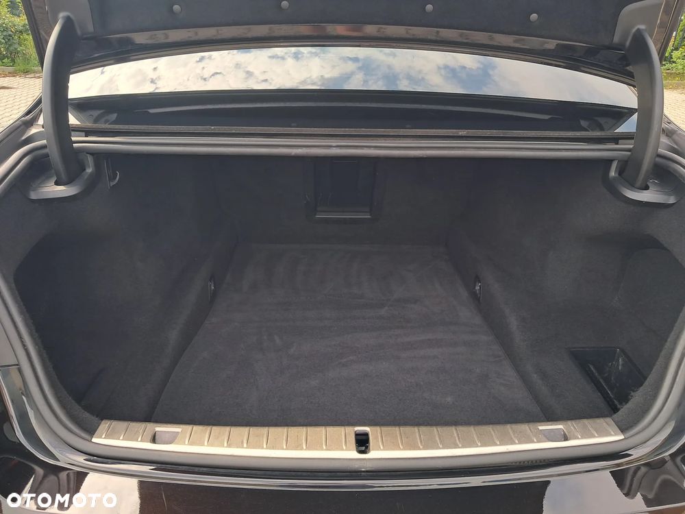 BMW Seria 7 750Li xDrive - 19