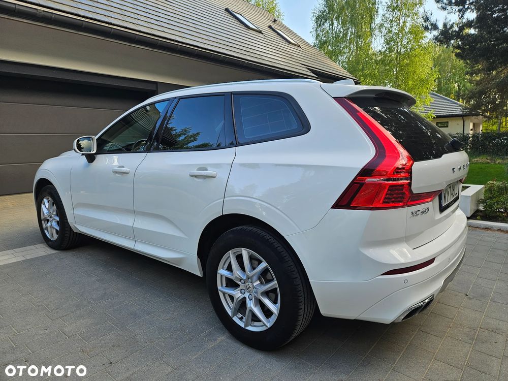 Volvo XC 60 D4 Momentum Pro - 20
