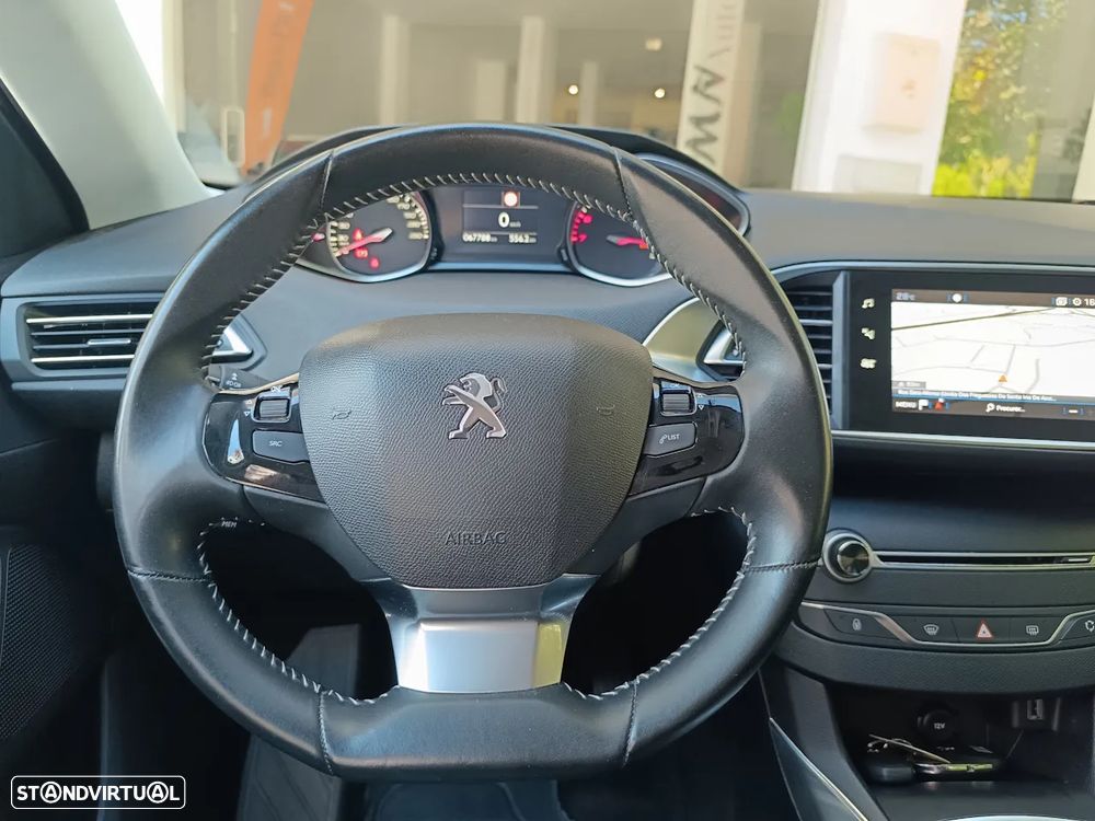 Peugeot 308 1.2 PureTech Allure - 13