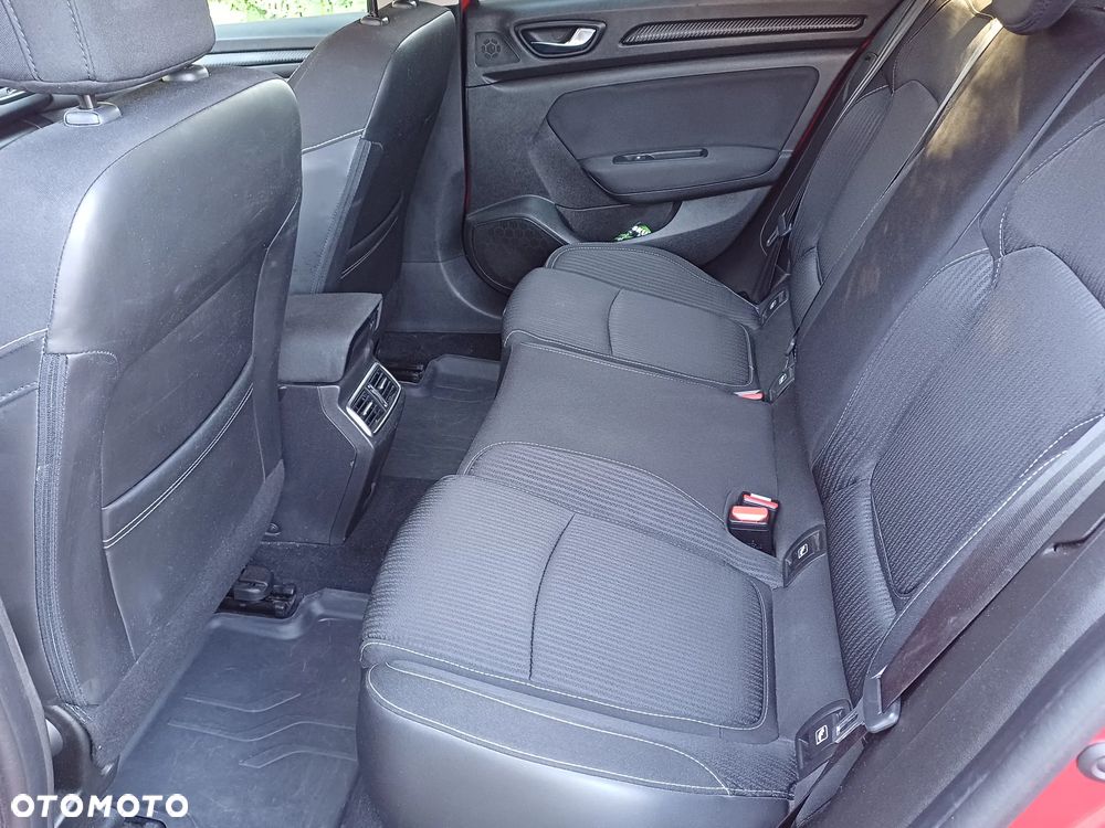 Renault Megane 1.6 SCe Limited - 10