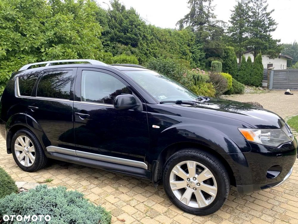 Mitsubishi Outlander 2.0 DID Instyle NAVI - 18