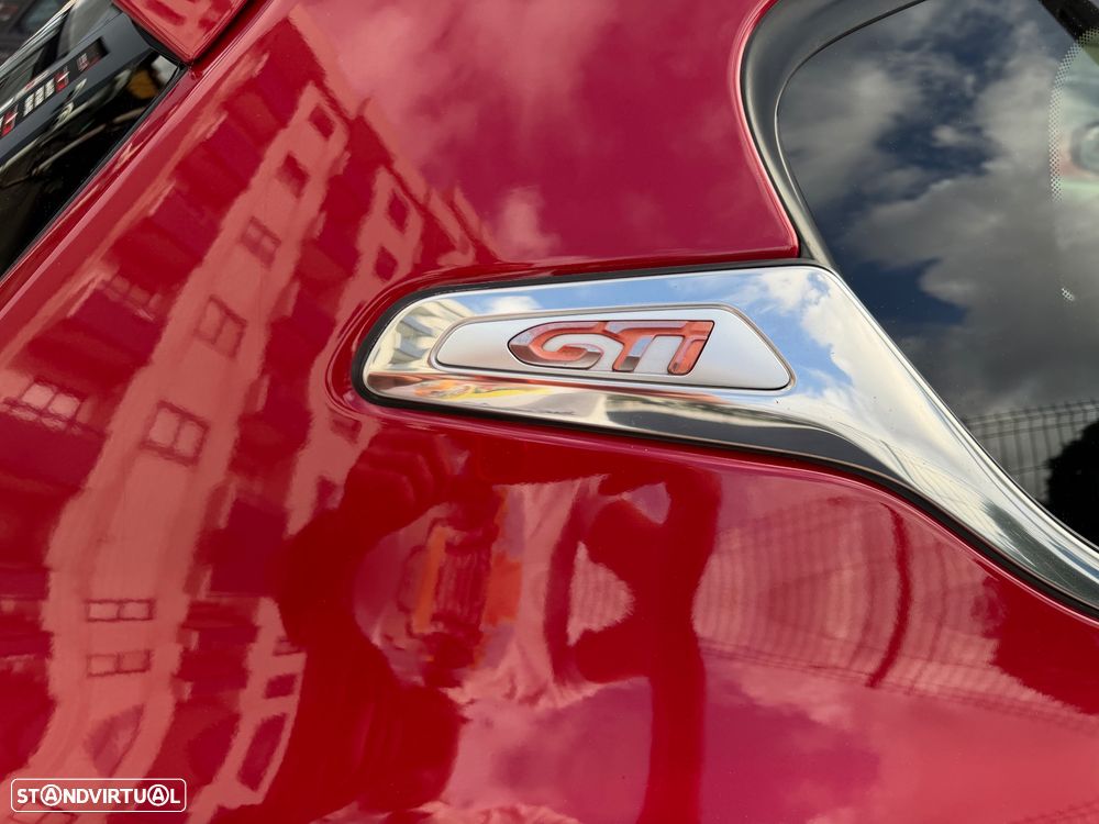 Peugeot 208 1.6 e-THP GTi by Sport - 12
