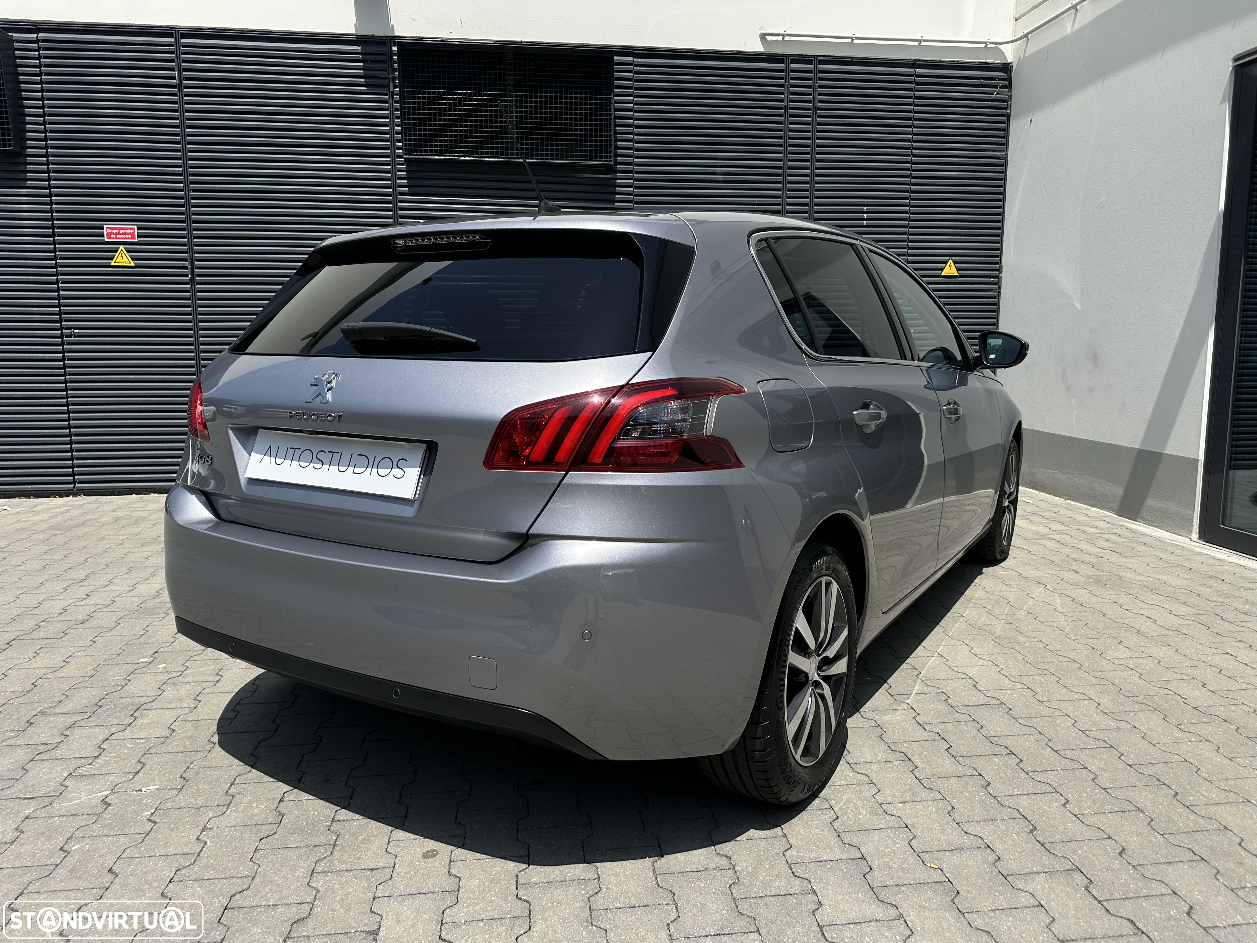 Peugeot 308 1.2 PureTech Allure Pack EAT8 - 13