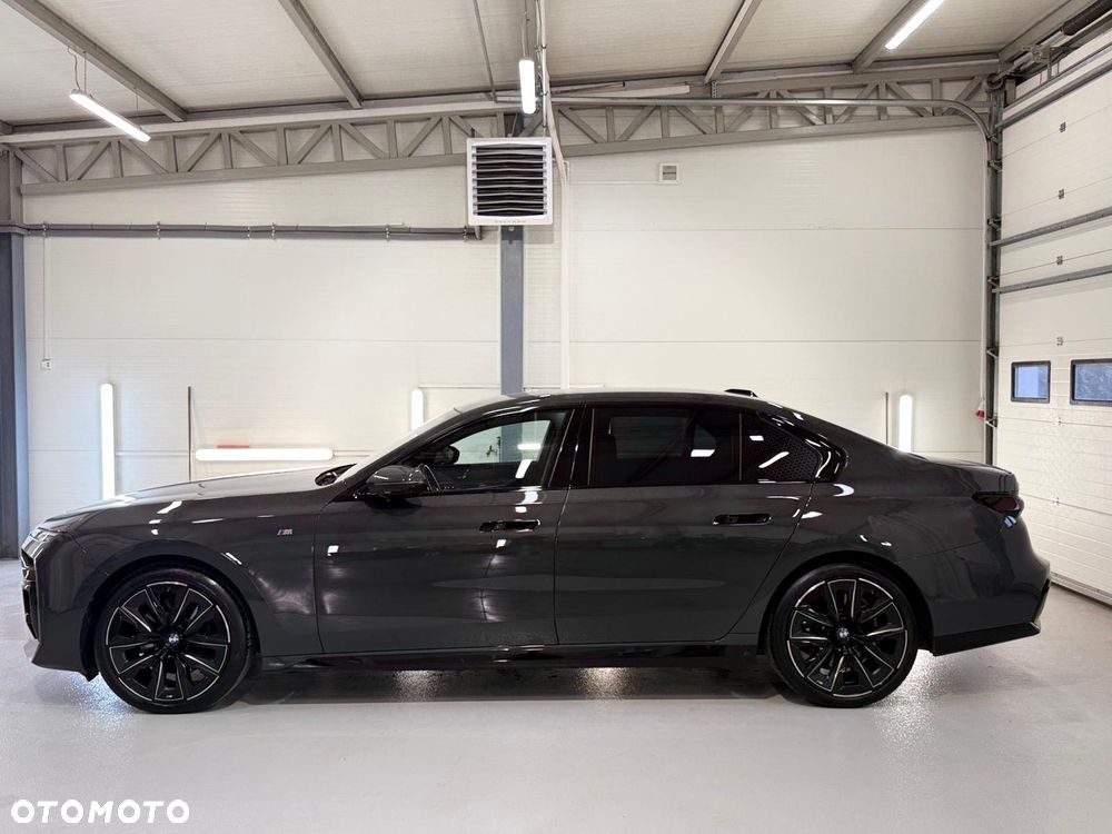 BMW Seria 7 730d mHEV - 6