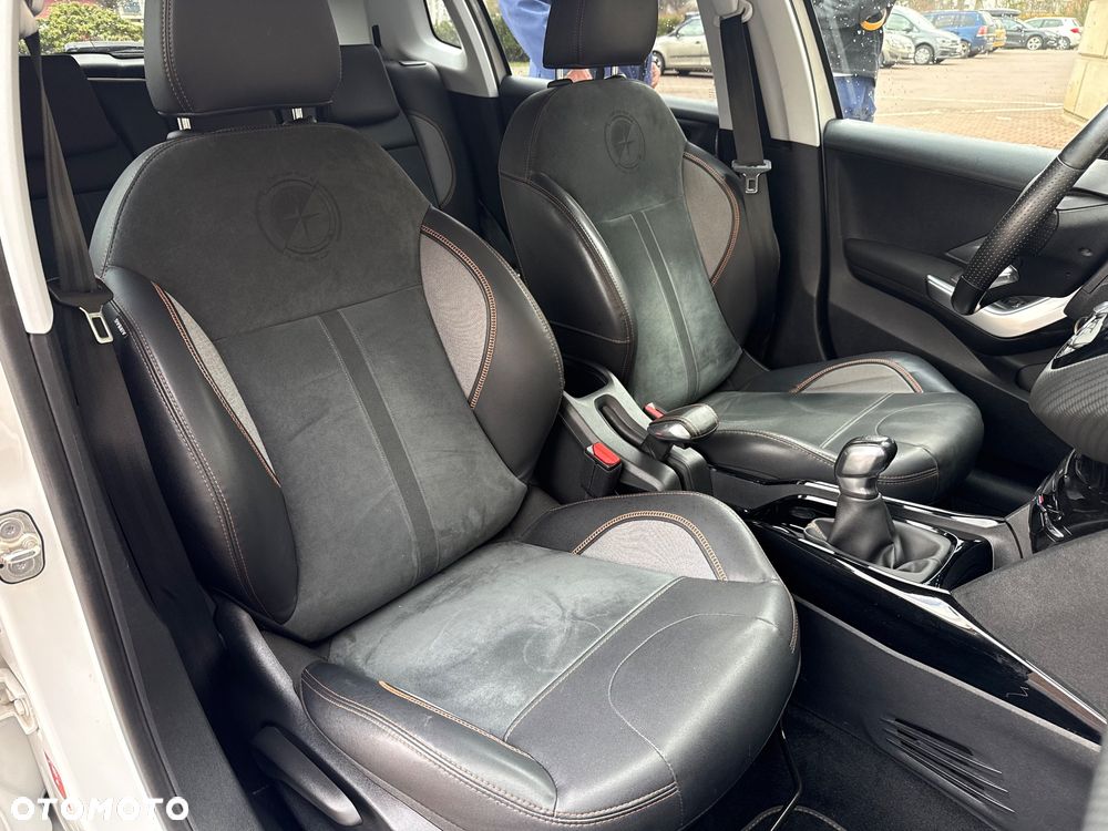 Peugeot 2008 1.2 Pure Tech GPF Crossway S&S - 39