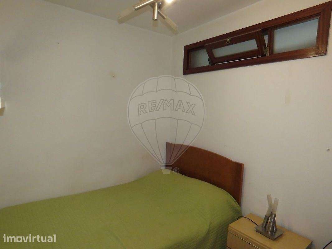 Apartamento T2 com arrumos e garagem em Oliveira do Douro - Grande imagem: 4/14