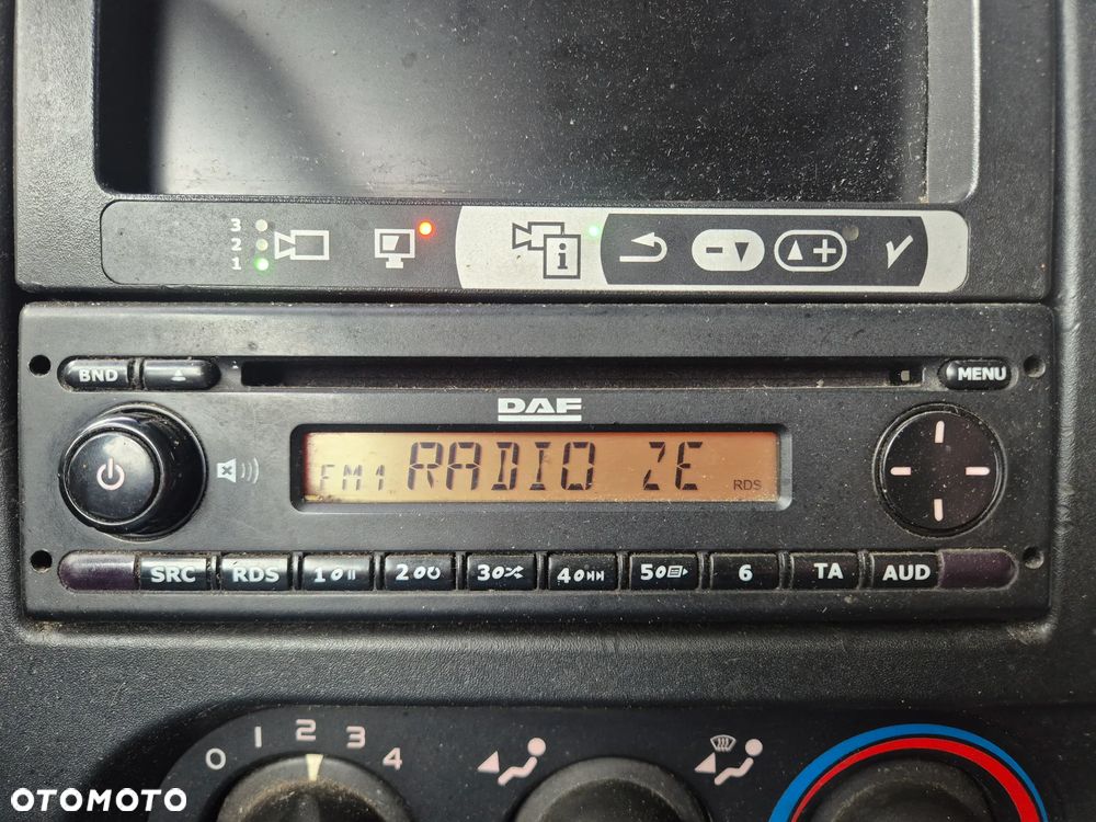 RADIO CD DAF XF 105 , 65 75 85 CF , 45 55 LF EURO 5 - 1