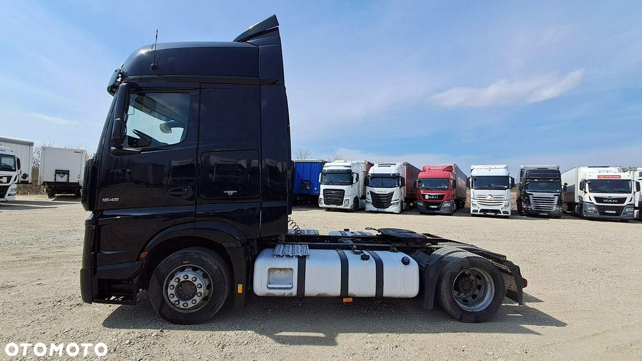 Mercedes-Benz Actros - 4