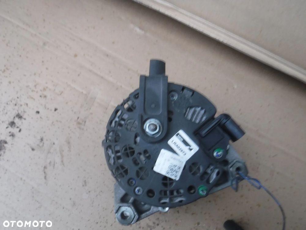 Land Rover Freelander II 2 2.2 TD4  alternator - 3