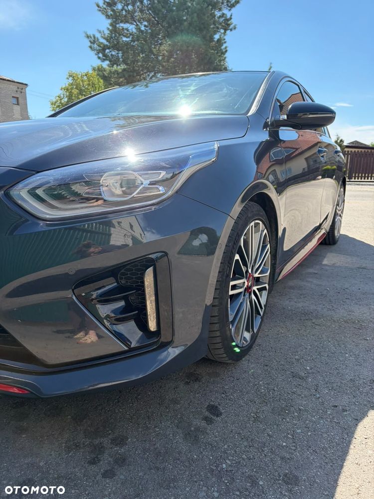 Kia ProCeed 1.6 T-GDI GT DCT - 9