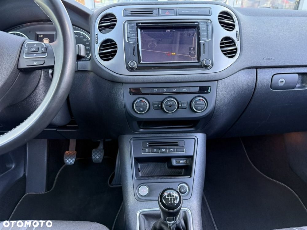 Volkswagen Tiguan 2.0 TDI DPF BlueMotion Technology Lounge Sport & Style - 19