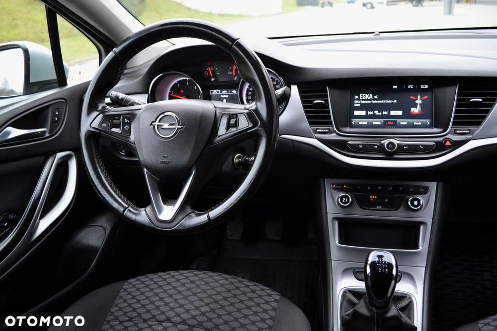 Opel Astra 1.6 CDTI Enjoy S&S - 9