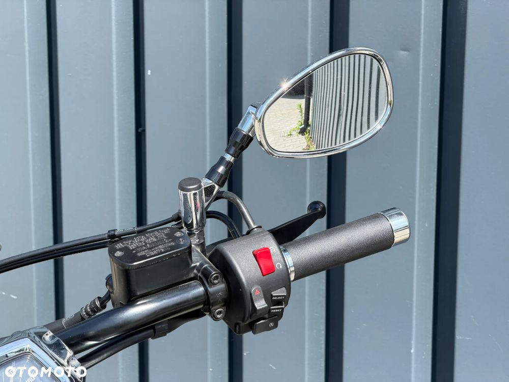 Yamaha XVS - 13