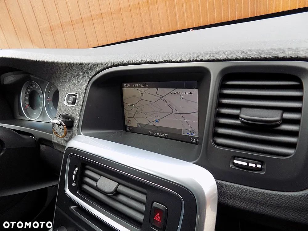 Volvo V60 D2 Kinetic - 19