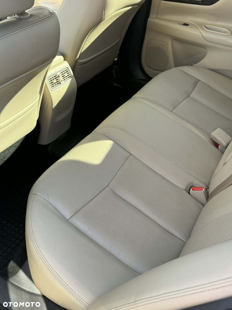 Nissan Altima - 21