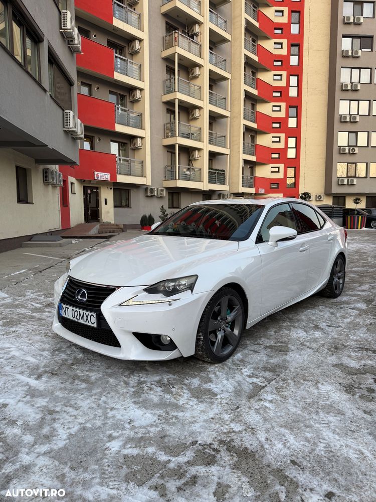 Lexus Seria IS - 1