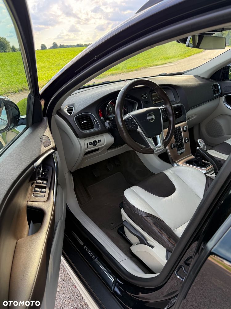Volvo V40 Cross Country D3 Momentum - 7