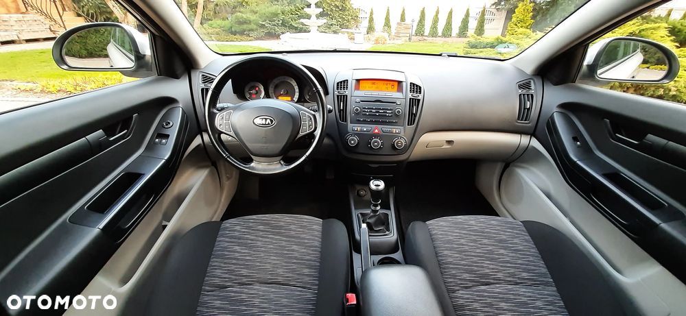Kia Ceed - 20