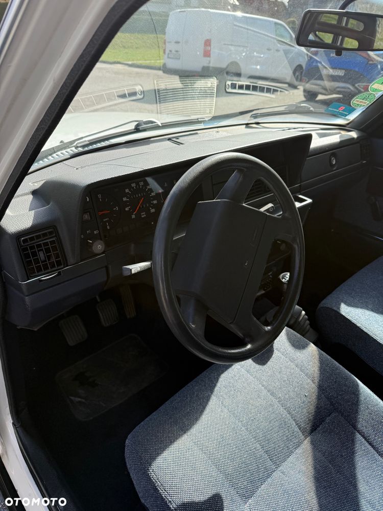 Volvo Seria 200 - 12
