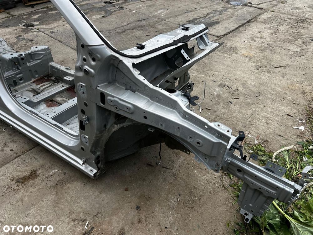 ĆWIARTKA PODŁUŻNICA FARTUCH KIELICH PRZÓD PRAWY DACIA SANDERO III STEPWAY - 3
