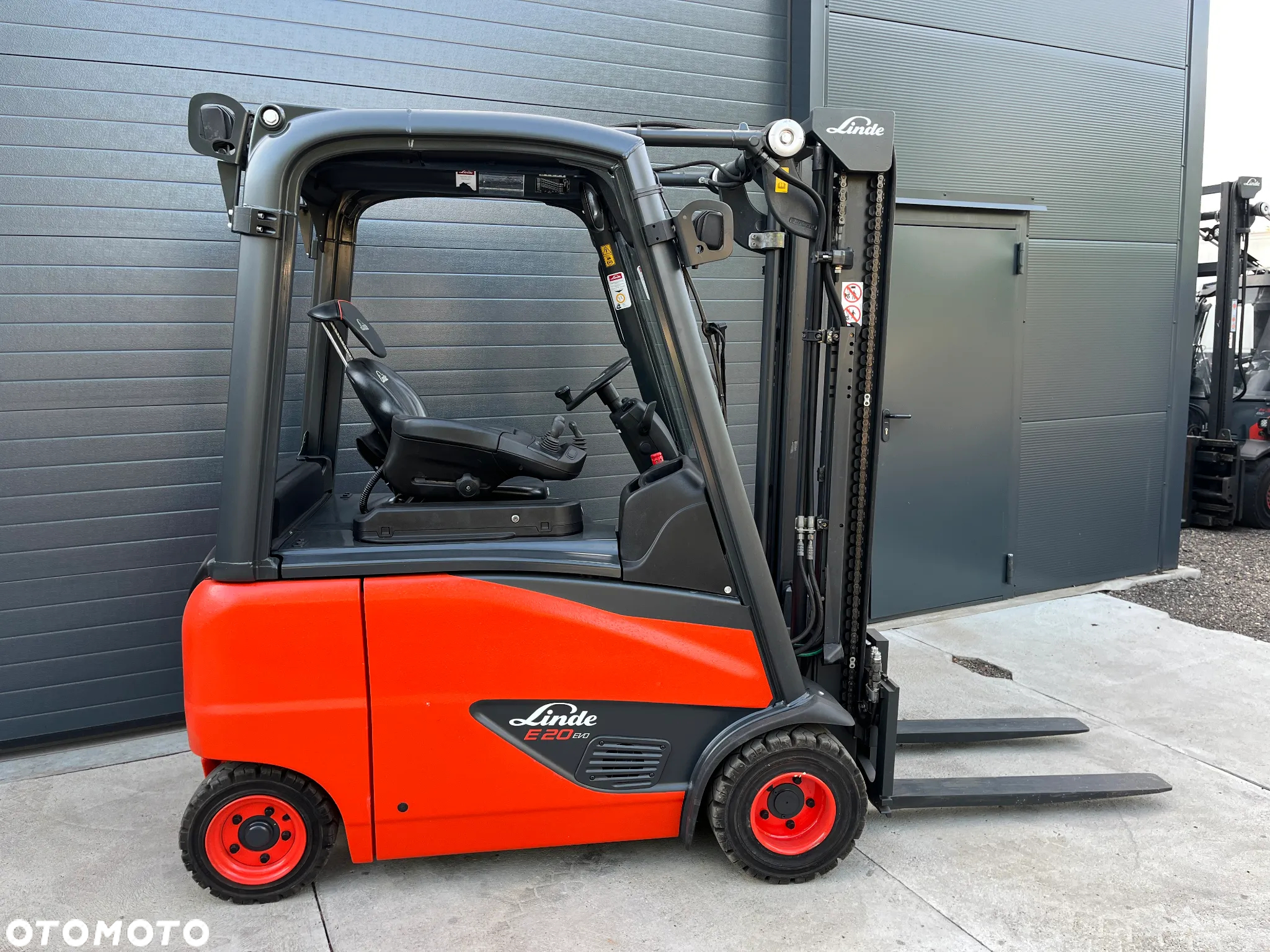 Linde E20PH 386-01 Elektryczny Ładowarka zintegrowana - 2