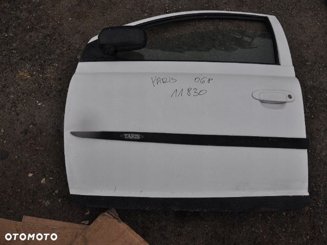 toyota yaris drzwi kolor 068 nr 11830 WYSYŁKA - 1