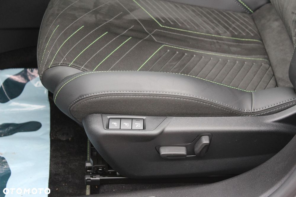 Peugeot 2008 1.2 PureTech GT S&S EAT8 - 10