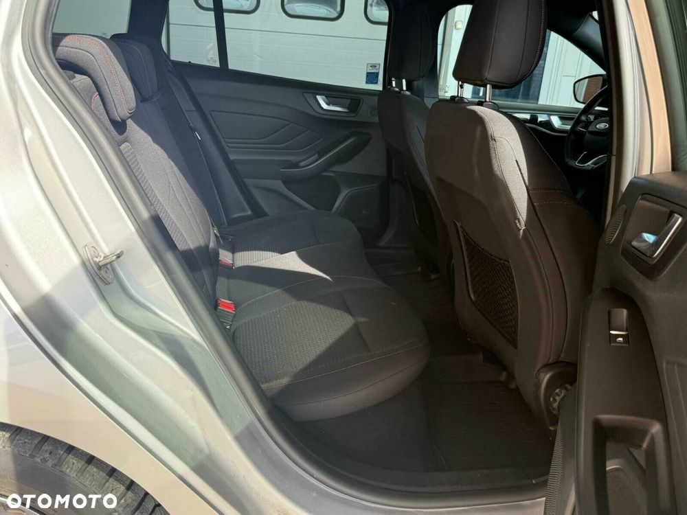 Ford Focus 1.5 EcoBoost ST-Line X - 13