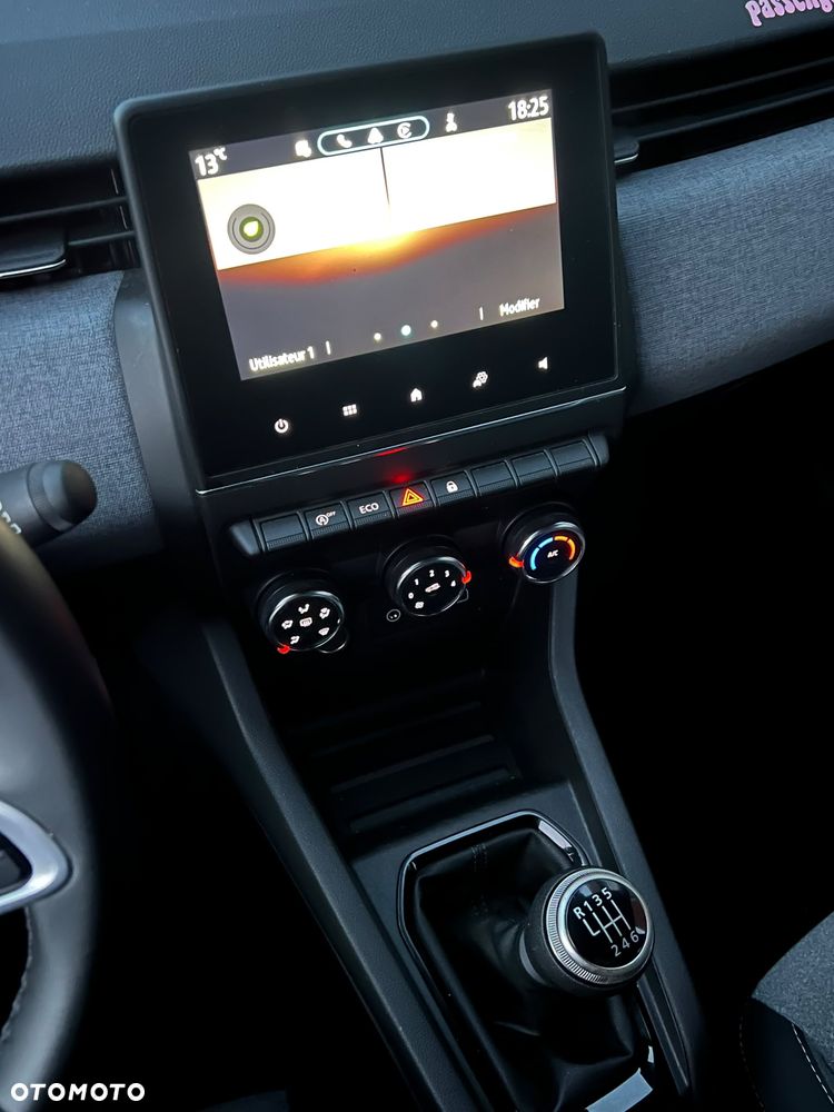 Renault Clio TCe 90 EVOLUTION - 17