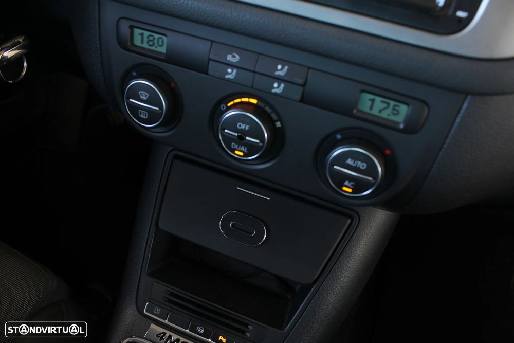 VW Tiguan 2.0 TDI Sport 4Motion - 36