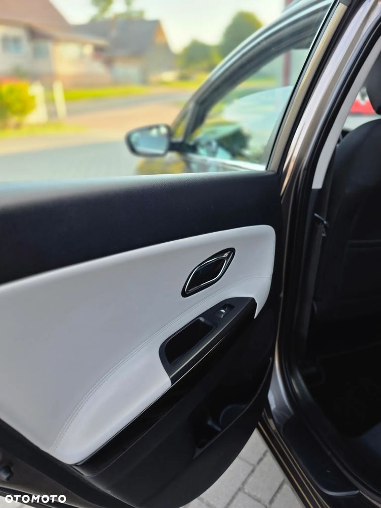 Kia Ceed 1.6 GDI DCT Platinum Edition - 16