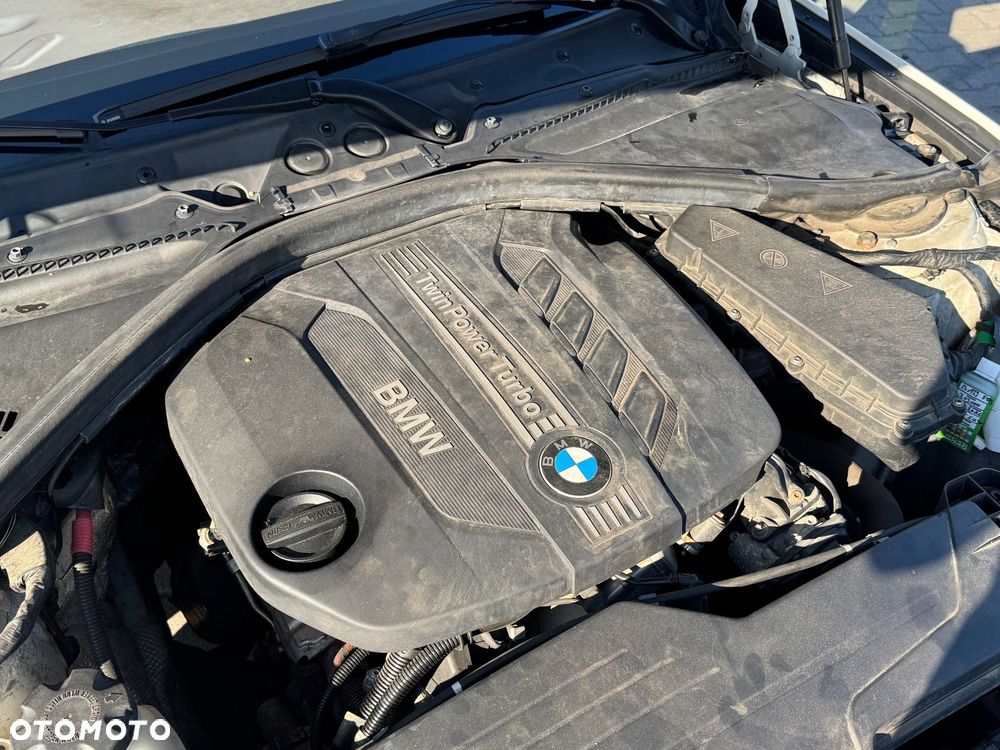 BMW Seria 3 318d Sport Line - 18