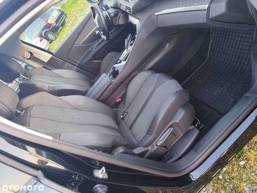 Peugeot 3008 1.2 PureTech Allure S&S EAT8 - 14
