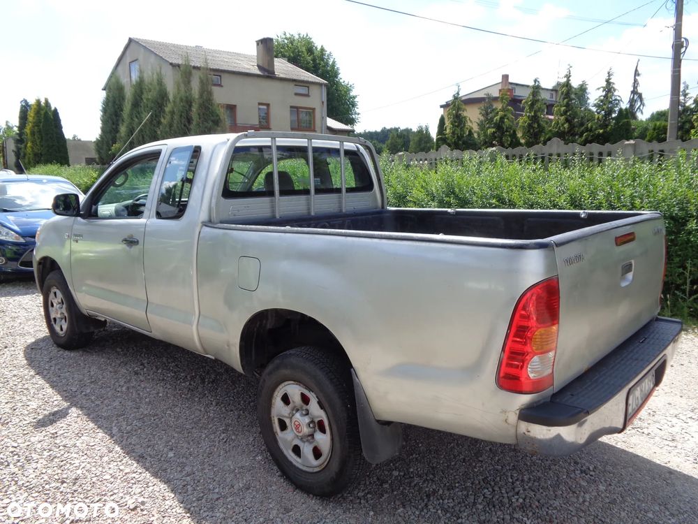 Toyota Hilux 2.5 D-4D DLX 2os 4x2 - 3