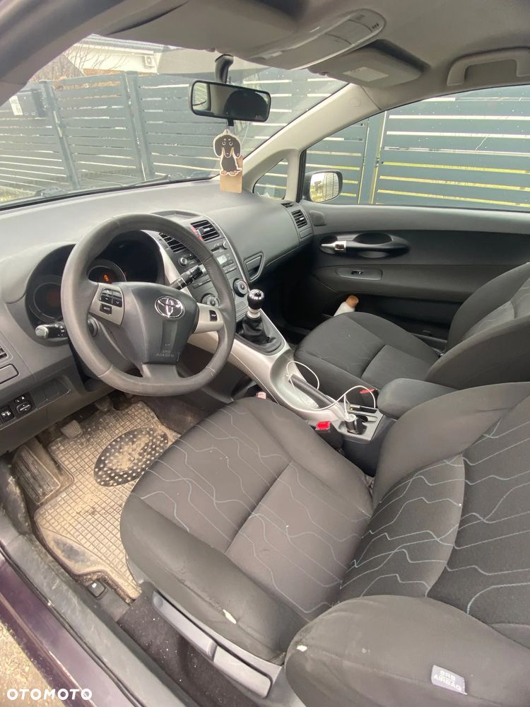 Toyota Auris - 5