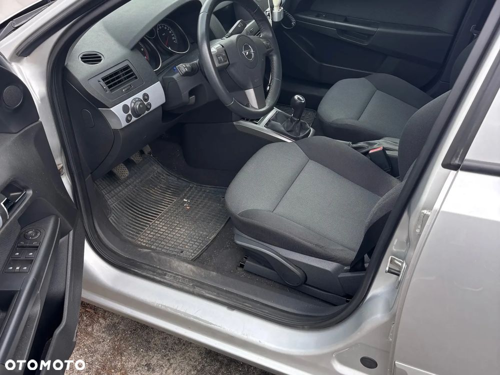 Opel Astra 2006 photo 3