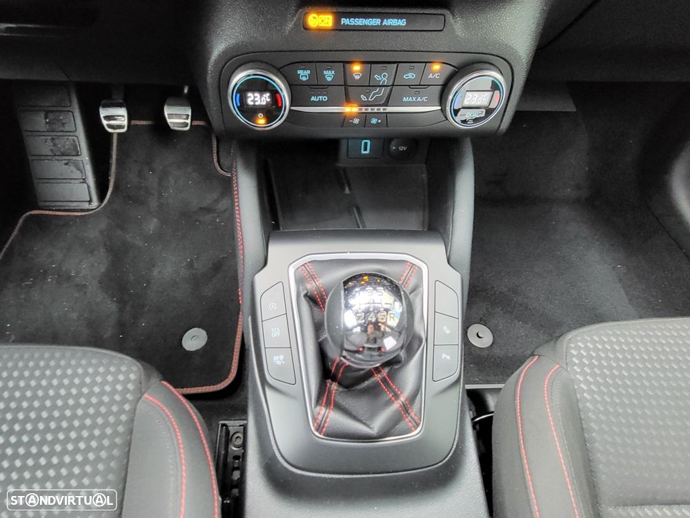 Ford Focus SW 1.0 EcoBoost MHEV ST-Line X - 17